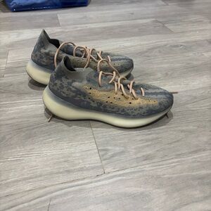 Adidas Yeezy boost 380 mist . Size US 10.5